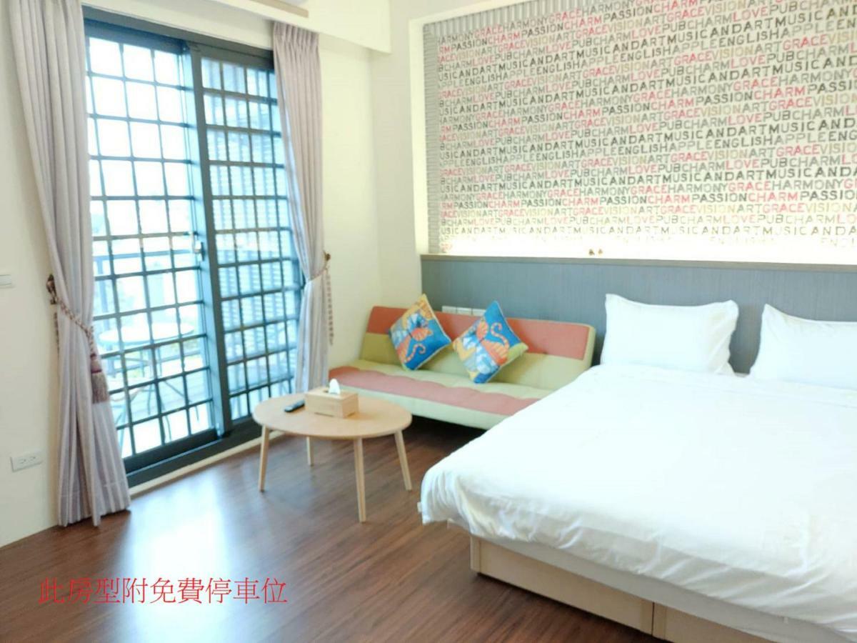 Light Travel Apartamento Luodong Exterior foto